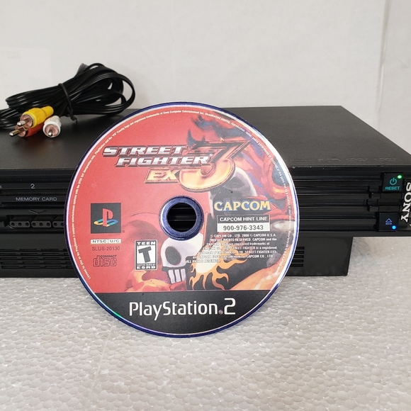 Playstation 2 + Game  Stret Fighter 3 - Picture 7 of 8